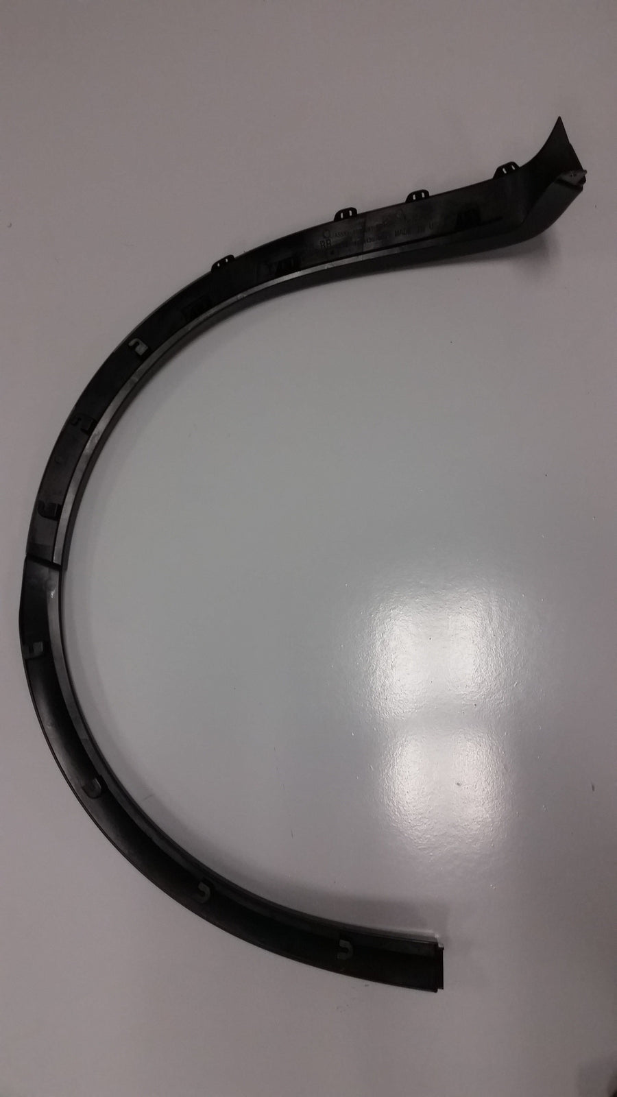 Rear fender garnish, left, Tesla Model X 1035290-00-G