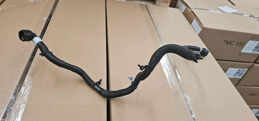 Rear Drive Unit Outlet Hose 3DU for Tesla Model 3 & Model Y 1077595-00-E - Tesla part photo (1077595-00-E)