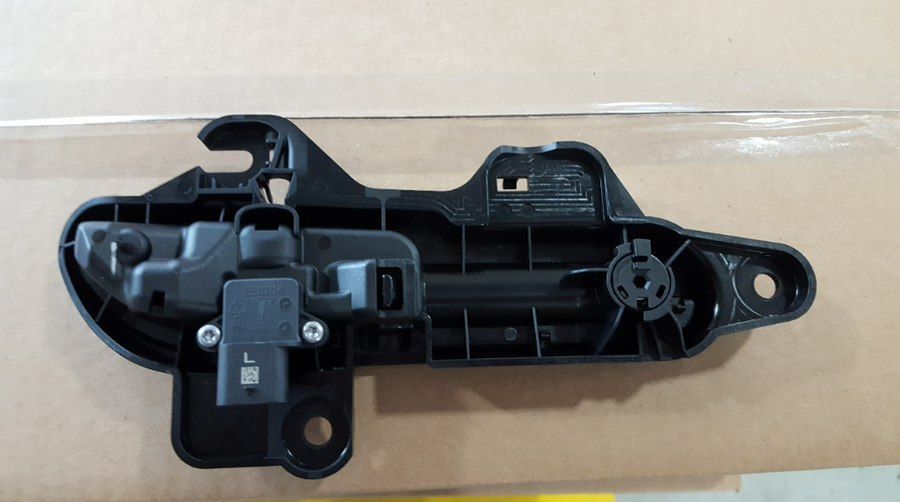 Outer Door Handle Passive for Tesla Model 3 & Model Y 1528114-00-D, 1528115-00-D - Tesla part photo (1528114-00-D)