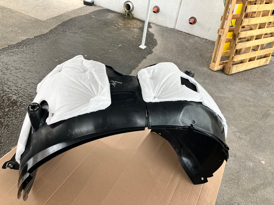 Front Wheel Liner Assembly for Tesla Model 3 Highland 1694553-00-E, 1694557-00-E - Tesla part photo (1694553-00-E)