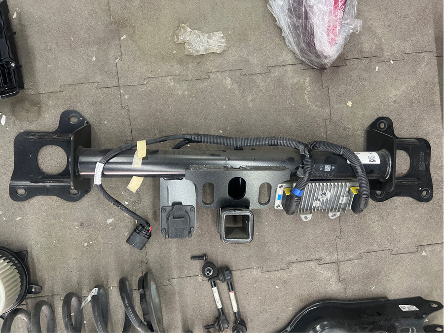 Trailer Hitch Assembly (North America Spec) for Tesla Model Y 1514757-00-G