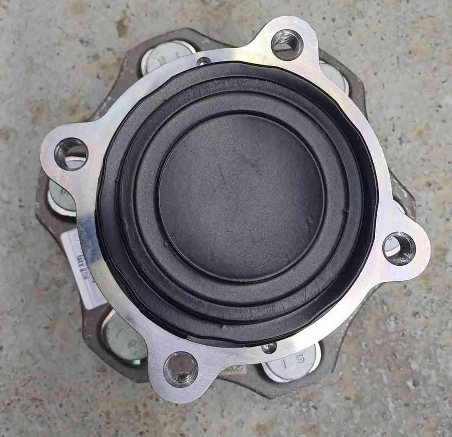 Driven Hub 6x139.7 mm PCD 180 mm Flange for Tesla Cybertruck 1250171-00-D - Original