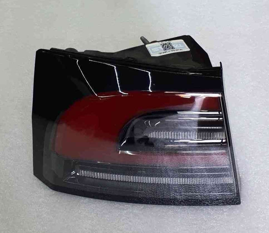 Rear Bodyside Tail Lamp Assembly for Tesla Model S 1563720-00-C, 1563721-00-C - Original / Right