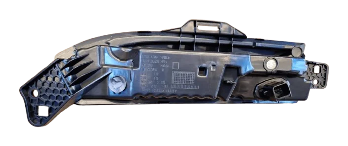 Reflector Bumper Tesla Model 3 2024 - image 1